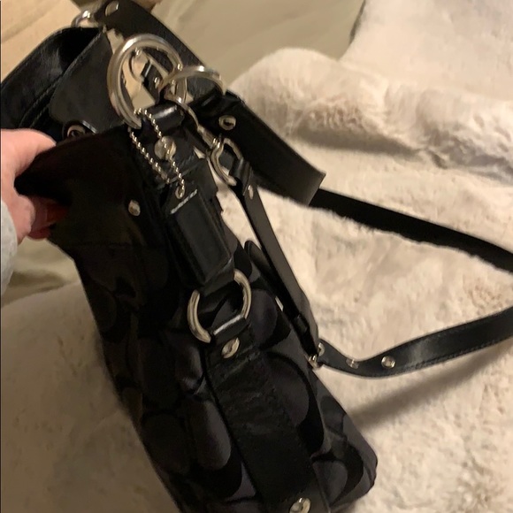 Coach purse - Picture 4 of 8